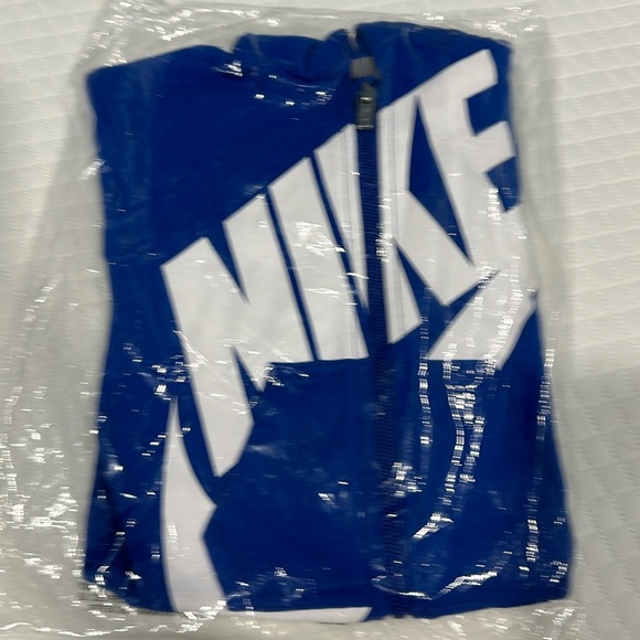 Nike baby onesie hoodie 9 months - Picture 4 of 6